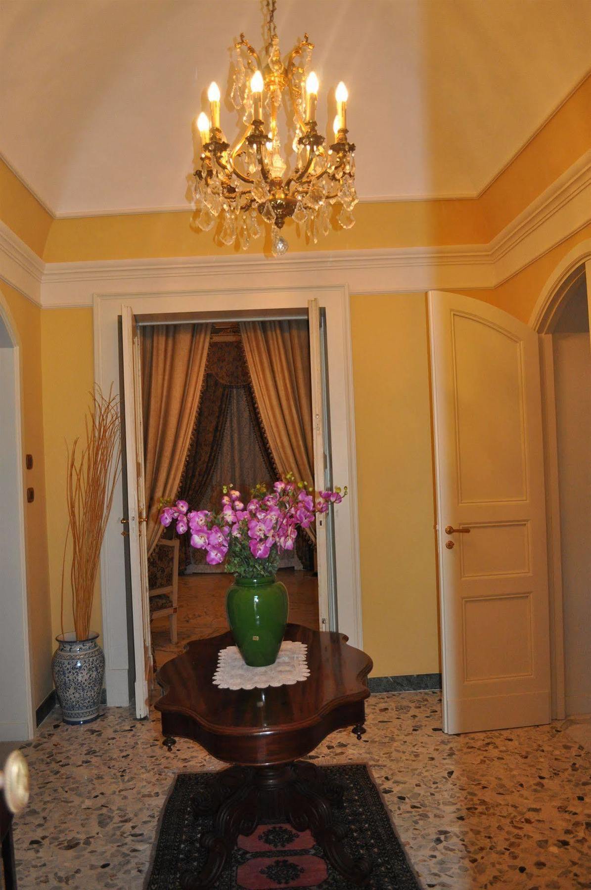 B&B Teatro Bellini คาตาเนีย ภายนอก รูปภาพ